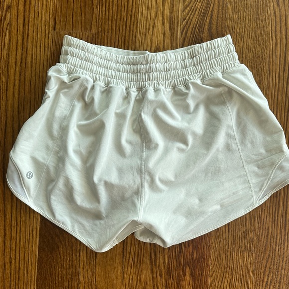 Lululemon Hotty Hot Shorts - Picture 3 of 3
